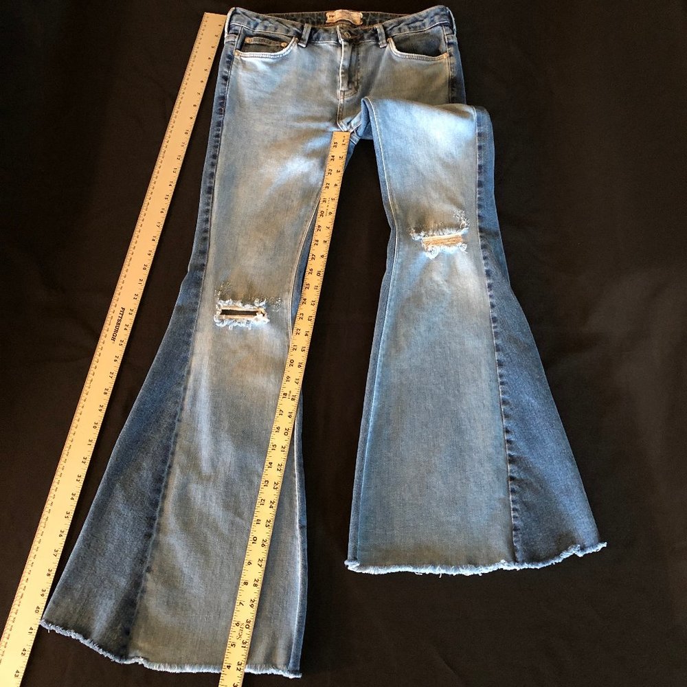 Free People Color Blocked Flare Jeans Size 28 - Picture 11 of 16